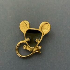 Sarah Coventry mouse brooch